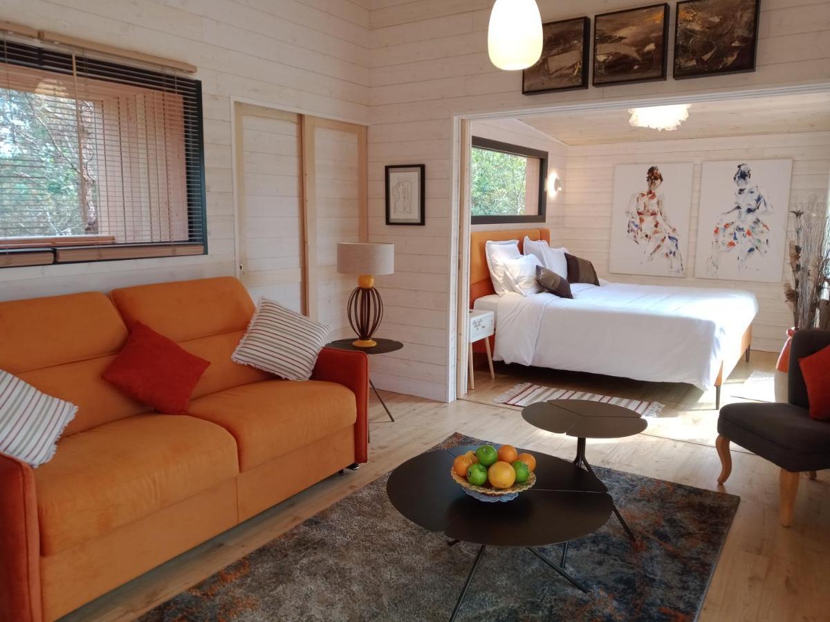 Les Lodges Du Golf De La Marterie Saint-Félix-de-Reillac-et-Mortemart Εξωτερικό φωτογραφία