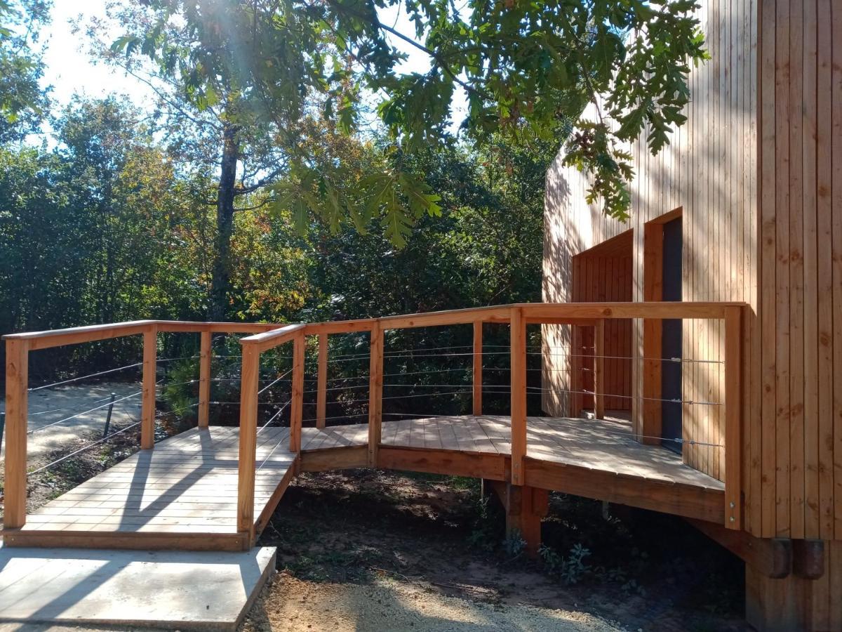 Les Lodges Du Golf De La Marterie Saint-Félix-de-Reillac-et-Mortemart Εξωτερικό φωτογραφία