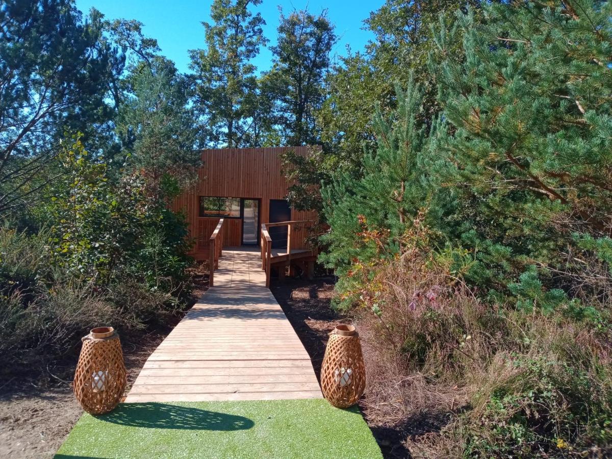 Les Lodges Du Golf De La Marterie Saint-Félix-de-Reillac-et-Mortemart Εξωτερικό φωτογραφία