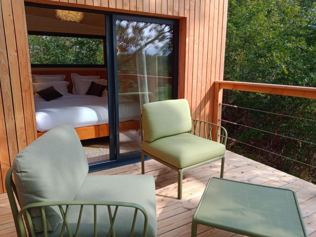 Les Lodges Du Golf De La Marterie Saint-Félix-de-Reillac-et-Mortemart Εξωτερικό φωτογραφία
