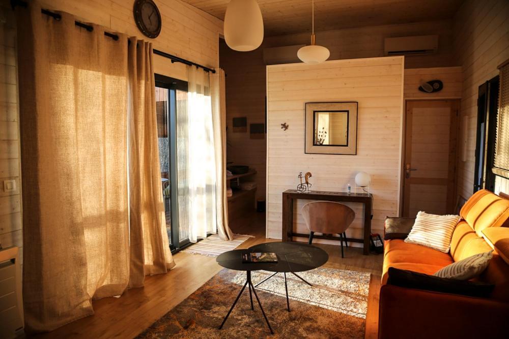 Les Lodges Du Golf De La Marterie Saint-Félix-de-Reillac-et-Mortemart Εξωτερικό φωτογραφία